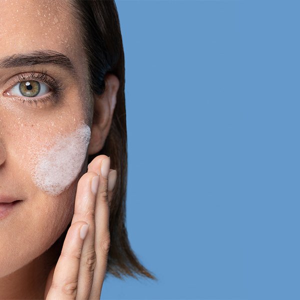 Cosuri Sub Piele, Cosuri Oarbe, Acnee Chistica - La Roche-Posay